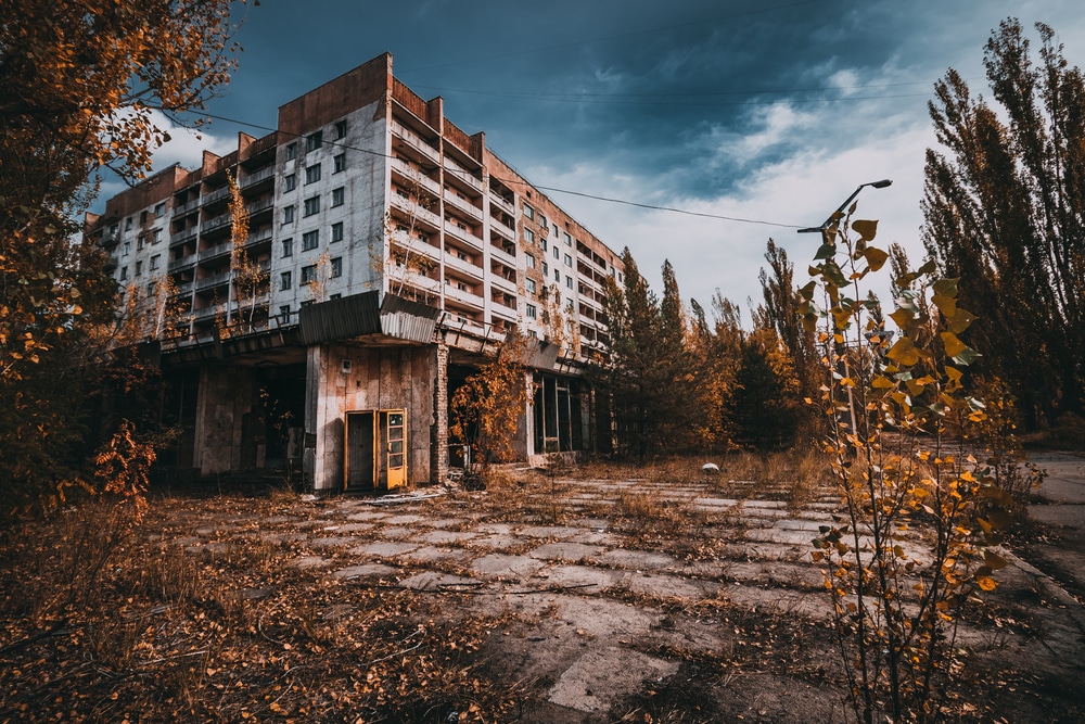 Ruine à Pripyat, proche de la centrale de Tchernobyl